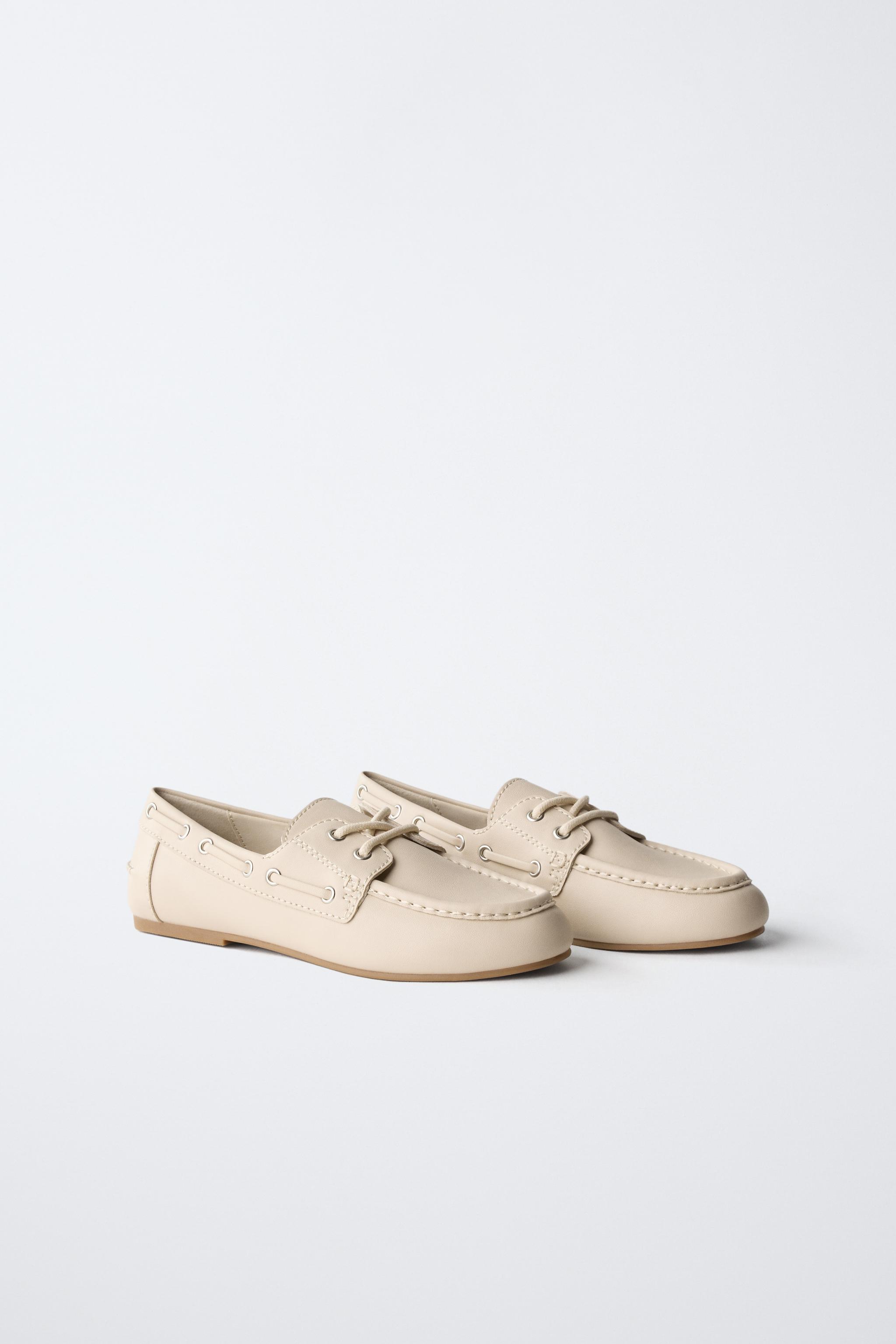LACE-UP DECK SHOES